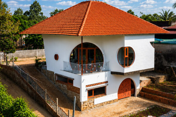 BLOOM HOUSE
