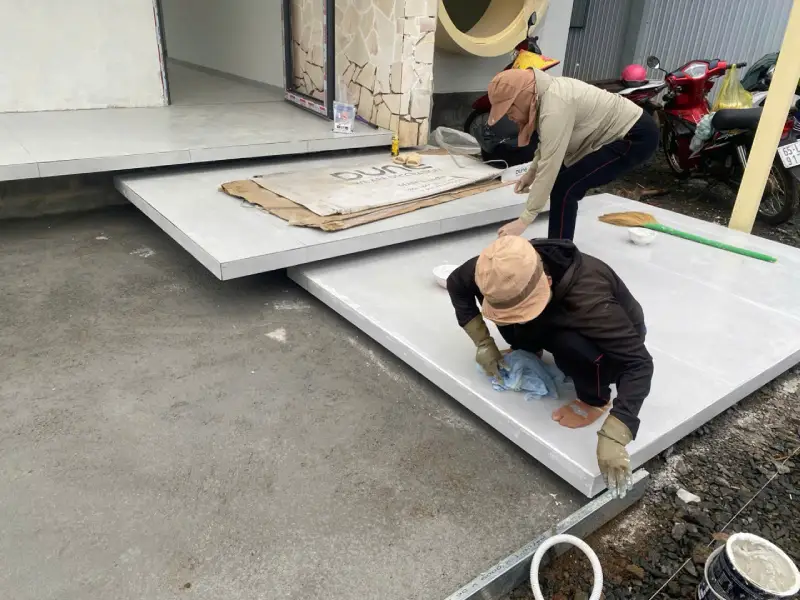 Vật liệu – càng giản dị càng cần được xử lý tinh tế_bậc tam cấp