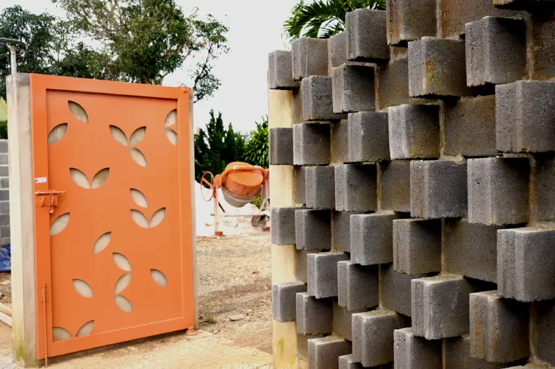Tiêu Chuẩn Kỹ Thuật Khi Thi Công Tường Rào Gạch Xoay