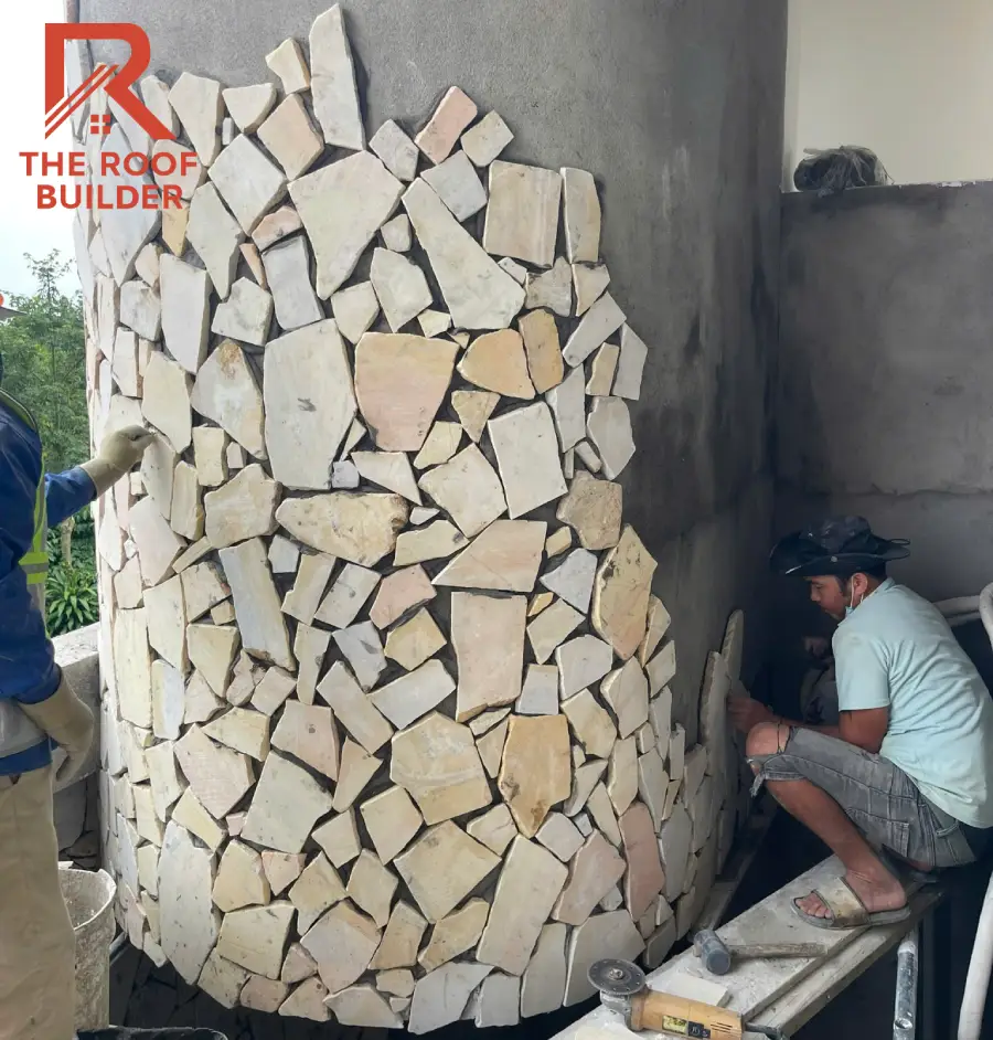 Cận cảnh các viên đá tự nhiên được sắp xếp theo hình dáng và màu sắc